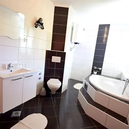 Apartments Simunovic 3 Traù